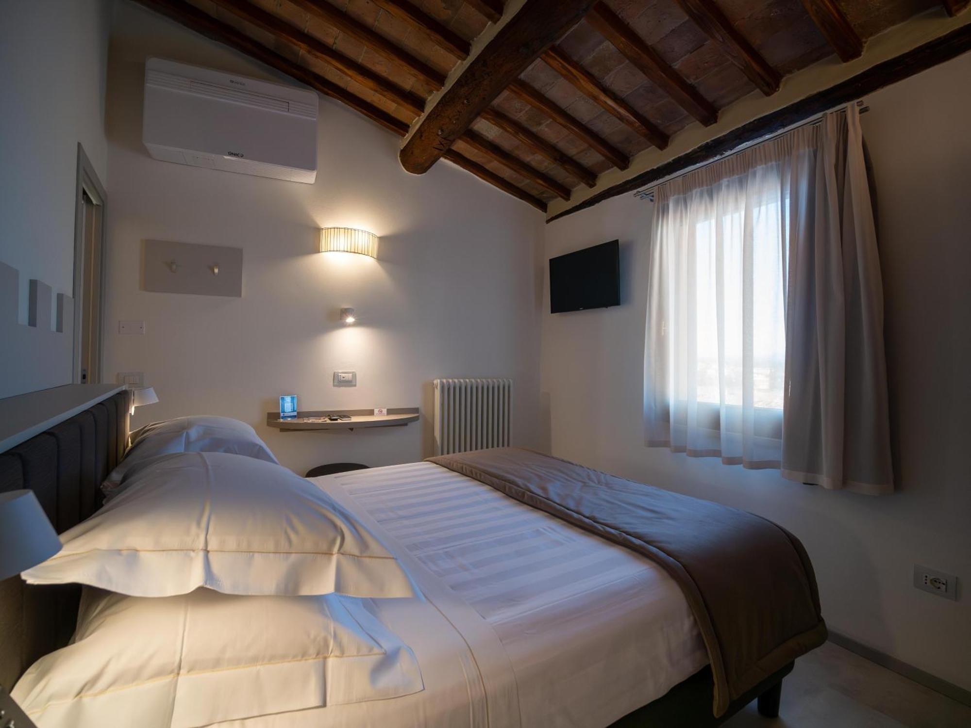 Torre Del Fuggisole Hotel Siena Exterior foto