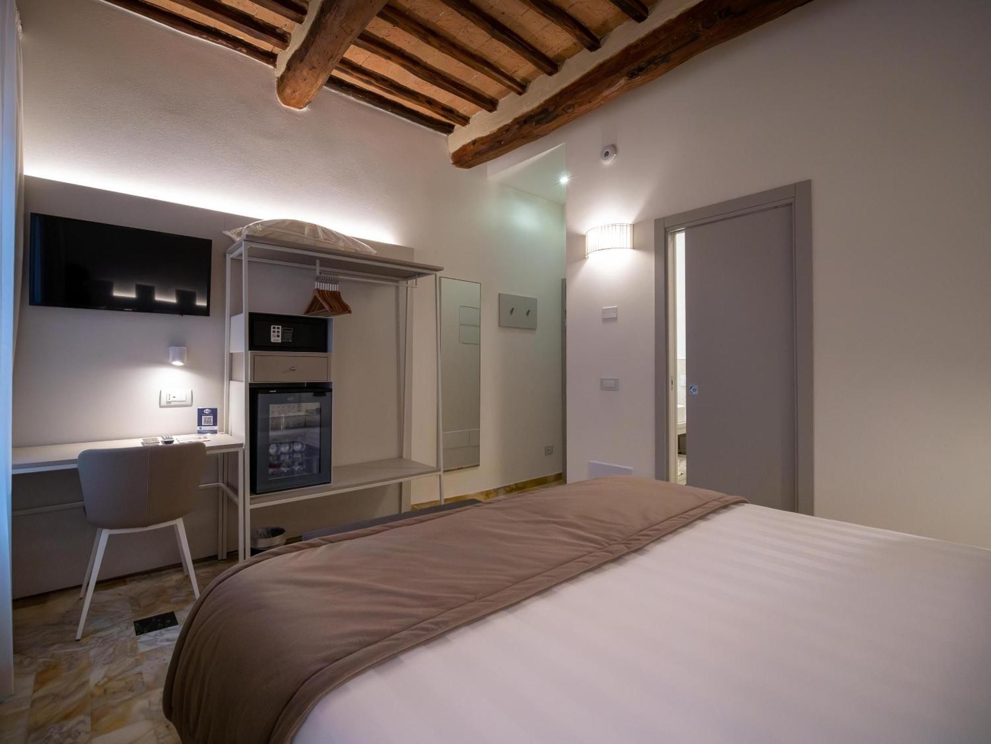 Torre Del Fuggisole Hotel Siena Exterior foto