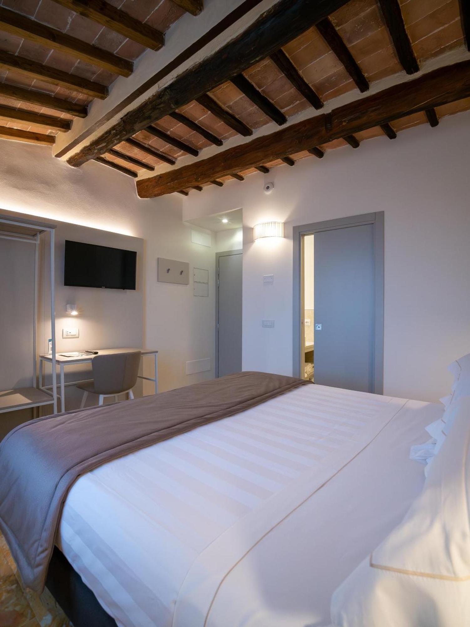 Torre Del Fuggisole Hotel Siena Exterior foto